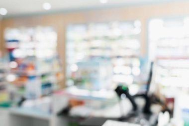 Eczane soyut arka planı bulanıklaştırmış kaliteli ilaç, raflarda tıbbi ürün. Sağlık hizmetleri konsepti için raflarda sergilenen eczane içi ilaçların bulanık ışık tonlu duvar kağıdı.