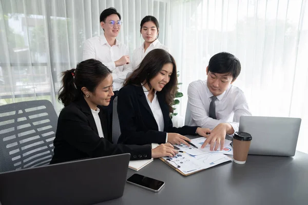 Harmony Office Concept Business People Analyzing Dashboard Paper Together Workplace — Photo