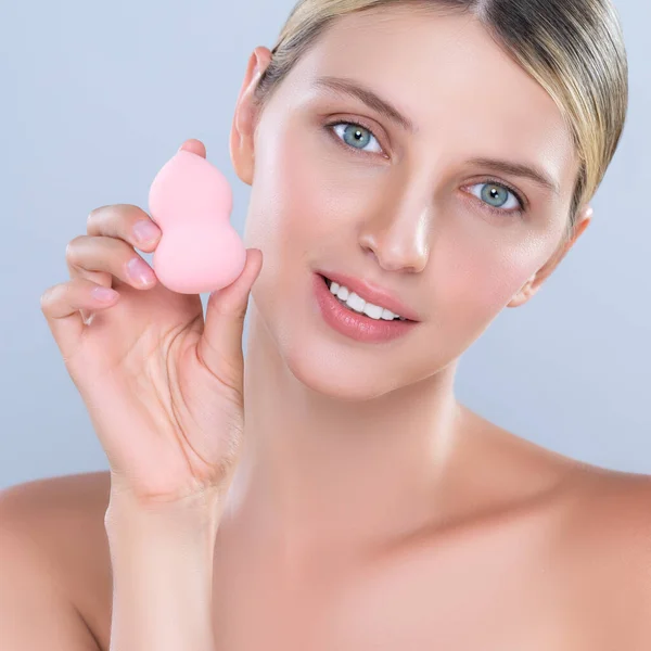 Closeup Alluring Beautiful Female Model Applying Powder Puff Facial Makeup — Stock Fotó