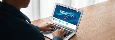 Web sitesi tasarım yazılımı çevrimiçi perakende ticaret ve e-ticaret için model şablonu sağlar