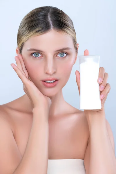 Alluring Beautiful Perfect Cosmetic Skin Woman Portrait Hold Mockup Tube — Stockfoto