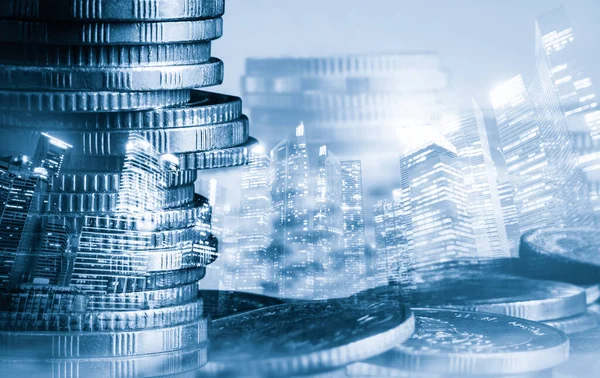 Finans ve para teknolojisi iş refahı ve varlık yönetimi kavramı. Yaratıcı grafik, refah karı elde etmek için değerli varlıklara yatırım yaparak ekonomi ve mali büyümeyi gösteriyor .