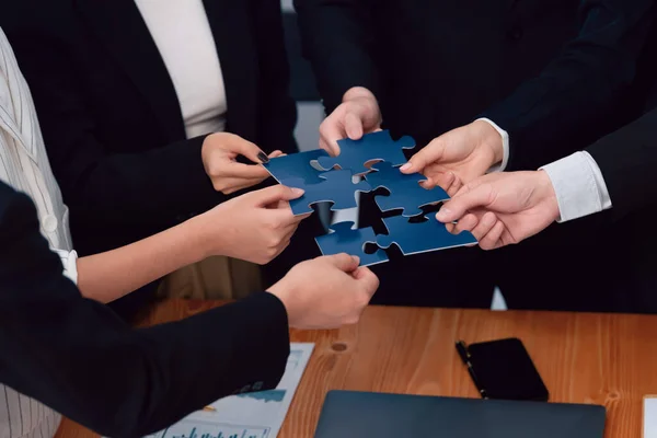 Closeup Top View Business Team Office Worker Putting Jigsaw Puzzle — стоковое фото