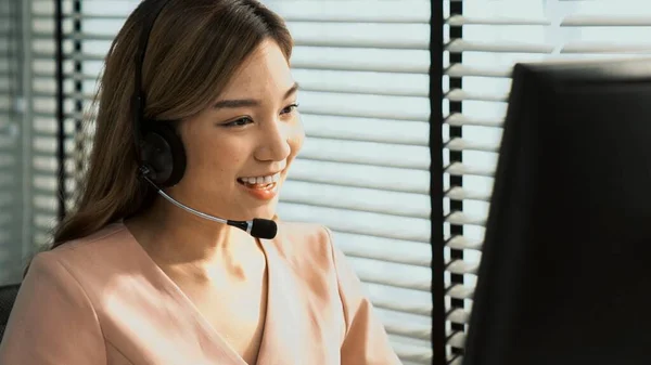 Competent Female Operator Working Computer While Talking Clients Concept Relevant — Stockfoto
