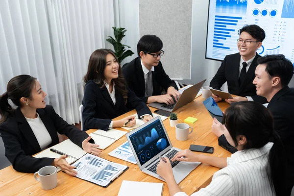 Business Team Financial Data Analysis Meeting Business Intelligence Report Paper — ストック写真
