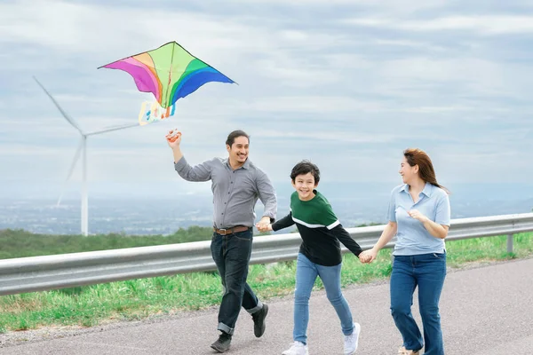 Progressive Happy Carefree Family Vacation Concept Young Parents Mother Father — Fotografia de Stock