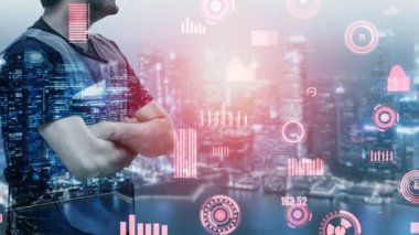 Gelecekteki bina inşaatı ve HUD hologram grafik tasarımı ile yaratıcı mühendislik projesi konsepti. İnşaat mühendisi, mimar ya da inşaat işçisi modern sivil teknoloji ile çalışıyor..