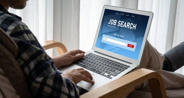 Çalışanların işe alım İnternet ağındaki iş fırsatlarını araması için mod web sitesinde online iş araması