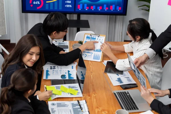 Business Team Financial Data Analysis Meeting Business Intelligence Report Paper — Stok fotoğraf
