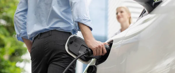 Closeup Focus Hand Insert Charger Electric Vehicle Public Charging Point — Stockfoto