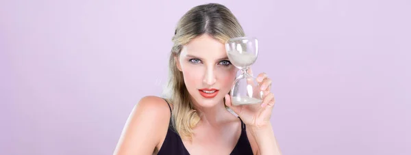 Alluring Beauty Model Holding Hourglass Forever Young Beauty Concept Aging — Stock Photo, Image