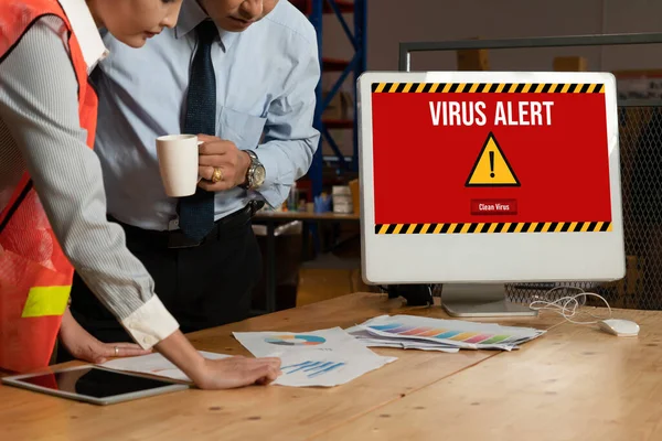 Virus Varning Datorskärmen Upptäckt Modish Cyberhot Hacker Datorvirus Och Malware — Stockfoto