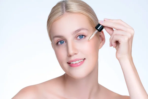 Closeup Personable Portrait Beautiful Woman Applying Essential Oil Bottle Skincare — Fotografia de Stock