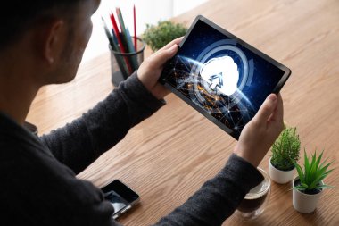 Mod uzak çalışma ve kişisel veri depolama için bulut hesaplama yazılımı