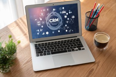 CRM işletme ve işletme için modern bilgisayarda müşteri ilişkileri yönetim sistemi