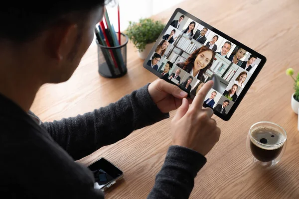 Zakenmensen Video Conferentie Voor Modieuze Virtuele Groep Vergadering Van Corprate — Stockfoto