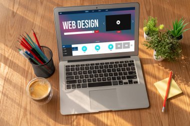 Web sitesi tasarım yazılımı çevrimiçi perakende ticaret ve e-ticaret için model şablonu sağlar