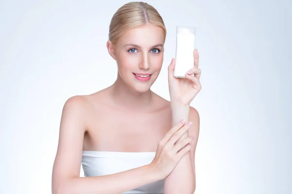 Personable Beautiful Perfect Natural Skin Woman Hold Mockup Tube Moisturizer — Stock Fotó