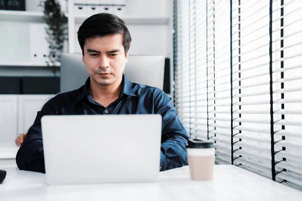 Competent Male Employee Sits His Desk Cup Coffee Modern Employee — Photo