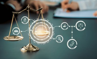 Akıllı hukuk, hukuki danışmanlık simgeleri ve avukatlık bürosunda çalışan araçlar dijital hukuk kavramını ve çevrim içi hukuk ve yönetmelik kavramlarını gözler önüne seriyor .