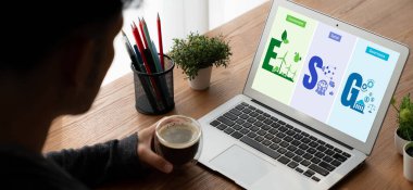 Model işletmelerin ESG çevresel yönetim politikası yüksek ESG puanı elde etmek için bir standart belirler