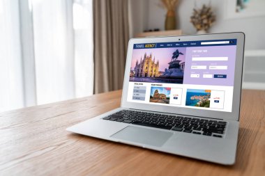 Model arama ve seyahat planlama için internet sitesi uçuş, otel ve tur rezervasyonları için anlaşma ve paket sunuyor