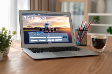 Online uçuş rezervasyon sitesi mod rezervasyon sistemi sağlar. Seyahat teknolojisi kavramı .