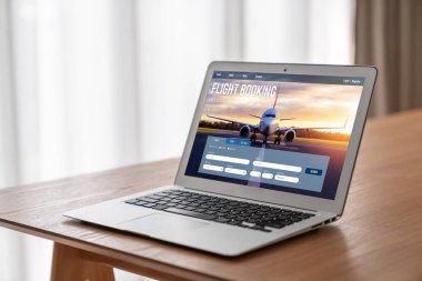 Online uçuş rezervasyon sitesi mod rezervasyon sistemi sağlar. Seyahat teknolojisi kavramı .