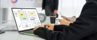 Web sitesi tasarım yazılımı çevrimiçi perakende ticaret ve e-ticaret için model şablonu sağlar