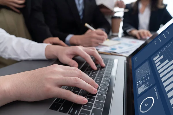 Business Team Analyze Business Analytic Business Intelligence Dashboard Laptop Screen — 图库照片