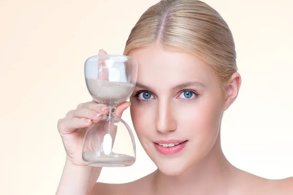 Closeup Personable Model Holding Hourglass Beauty Concept Aging Skincare Treatment — Stock Fotó