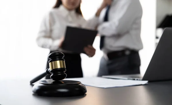 Focus Closeup Wooden Gavel Blur Background Lawyer Colleagues Drafting Legal — Stock Photo, Image