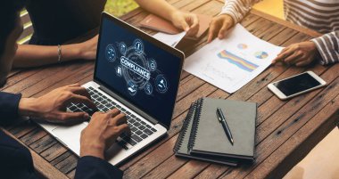 Kaliteli standartları karşılamak için mod çevrimiçi şirket işleri için uyum sistemi