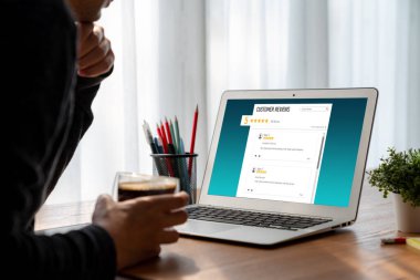 Şirket işleri için mod bilgisayar yazılımının müşteri deneyimi ve gözden geçirme analizi