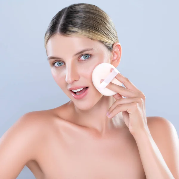 Alluring Beautiful Female Model Applying Powder Puff Facial Makeup Concept — Stock Fotó