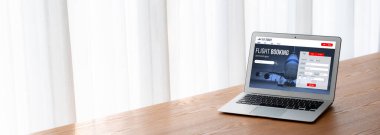 Online uçuş rezervasyon sitesi mod rezervasyon sistemi sağlar. Seyahat teknolojisi kavramı .
