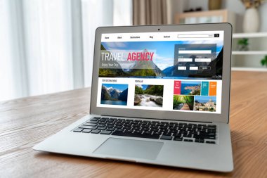 Model arama ve seyahat planlama için internet sitesi uçuş, otel ve tur rezervasyonları için anlaşma ve paket sunuyor
