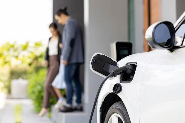 Focus Closeup Electric Vehicle Recharging Battery Home Electric Charging Station — Stockfoto