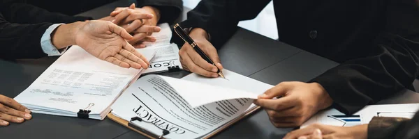 Vista Panorámica Del Contrato Negocio Firma Ejecutiva Empresa Con Socio — Foto de Stock