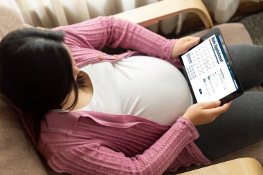 İnternet sitesindeki modish regrition için çevrimiçi aplikasyon rezervasyon takvimi