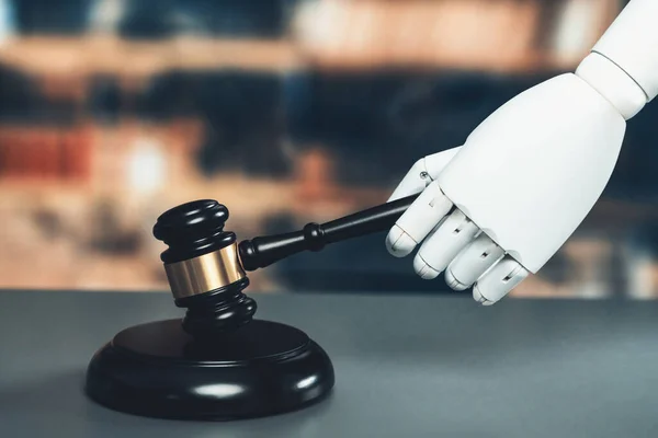 Przyszłą Innowacyjną Koncepcję Skutecznego Sprawiedliwego Systemu Wymiaru Sprawiedliwości Robotyczną Ręką — Zdjęcie stockowe