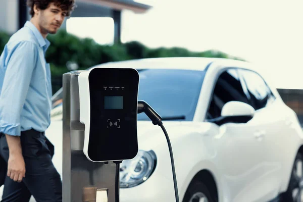 Progressive Eco Friendly Concept Focus Parking Car Public Electric Powered — Stockfoto
