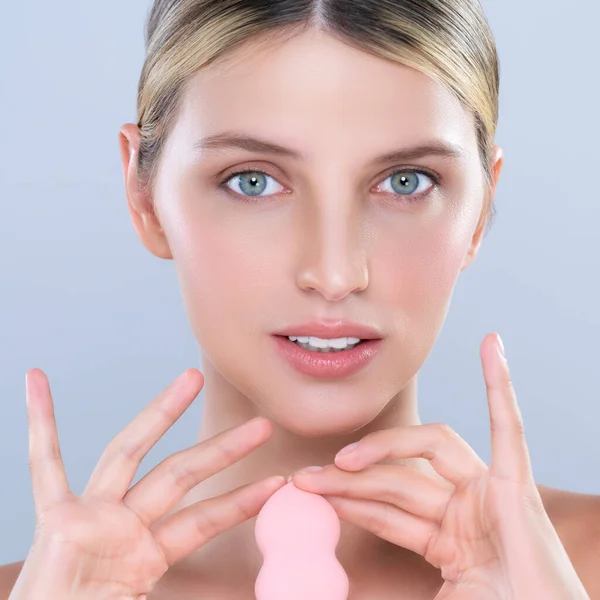 Closeup Alluring Beautiful Female Model Applying Powder Puff Facial Makeup — Stock Fotó