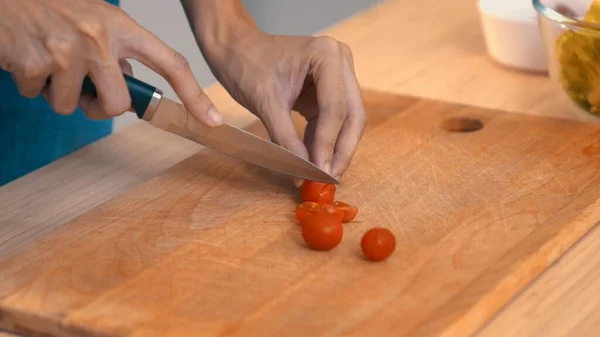 Close Hands Holding Knife Preparing Contented Meal Sliced Tomatoes Other — Photo