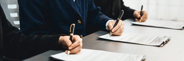 Panorama View Corporate Executives Sign Joint Business Contract Boardroom Trading — Fotografia de Stock