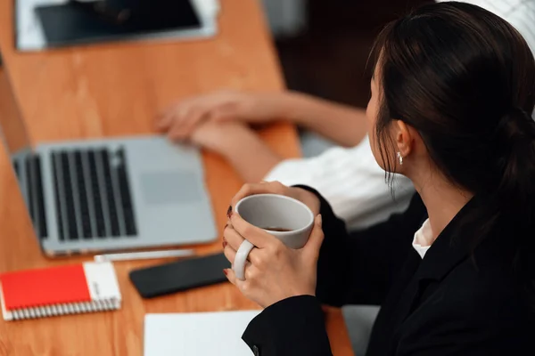 Businesswoman Take Coffee Break Leisure Office Planning Strategy Working Office — Stock Photo, Image