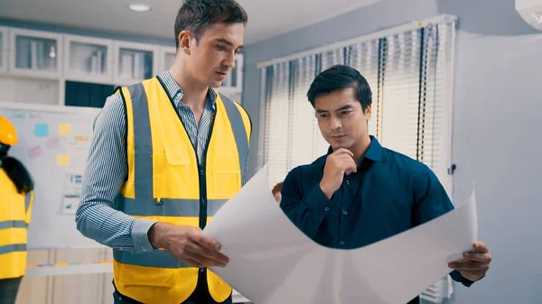 Competent Investor Investor Discuss Brainstorm Engineers Blueprints Construction Plans Putting — Stock Photo, Image