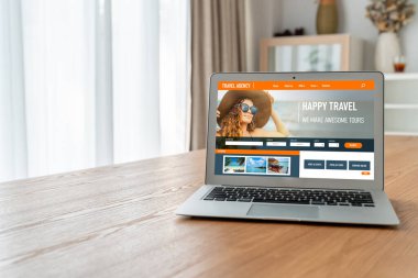Model arama ve seyahat planlama için internet sitesi uçuş, otel ve tur rezervasyonları için anlaşma ve paket sunuyor
