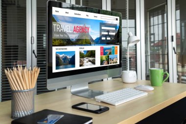 Model arama ve seyahat planlama için internet sitesi uçuş, otel ve tur rezervasyonları için anlaşma ve paket sunuyor