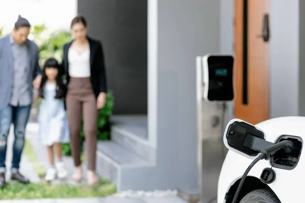 Focus Closeup Electric Vehicle Recharging Battery Home Electric Charging Station — Stockfoto
